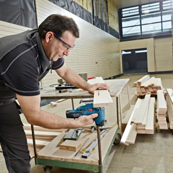 Bosch Professional 12V Accu Decoupeerzaagmachine BVK GST 12V-70 2 Bosch Professional 12V Accu Decoupeerzaagmachine BVK GST 12V-70 - Afbeelding 2